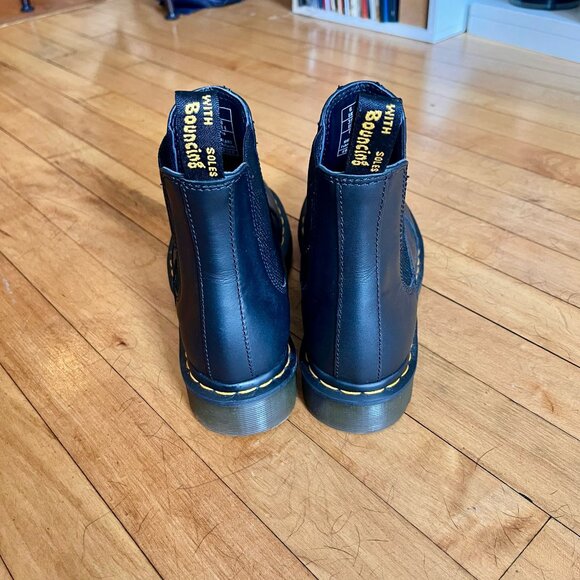 Dr. Martens Chelsea Boots Sz 8 / 39 - Picture 4 of 5
